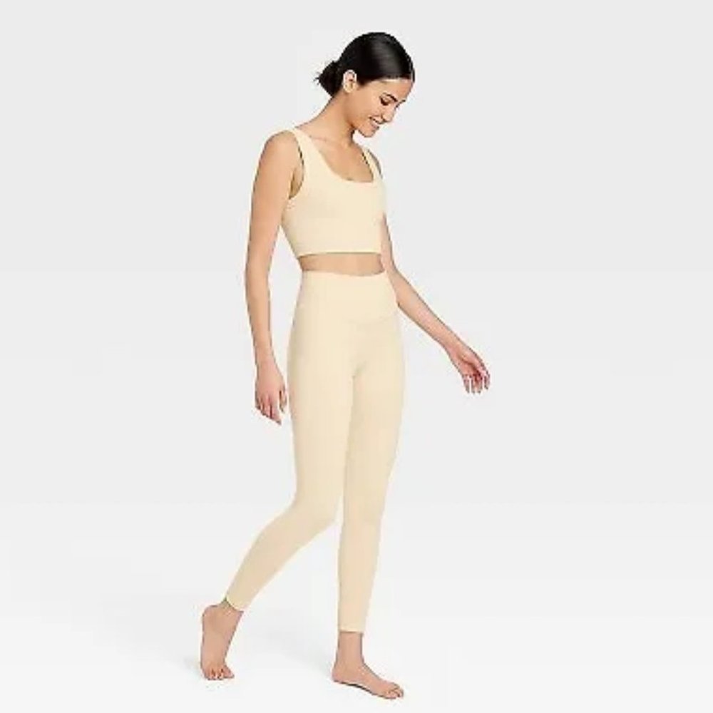 NWT - Women's "Ivory" Seamless High-Rise Cable Knit 7/8 Leggings - JoyLab - Picture 3 of 4
